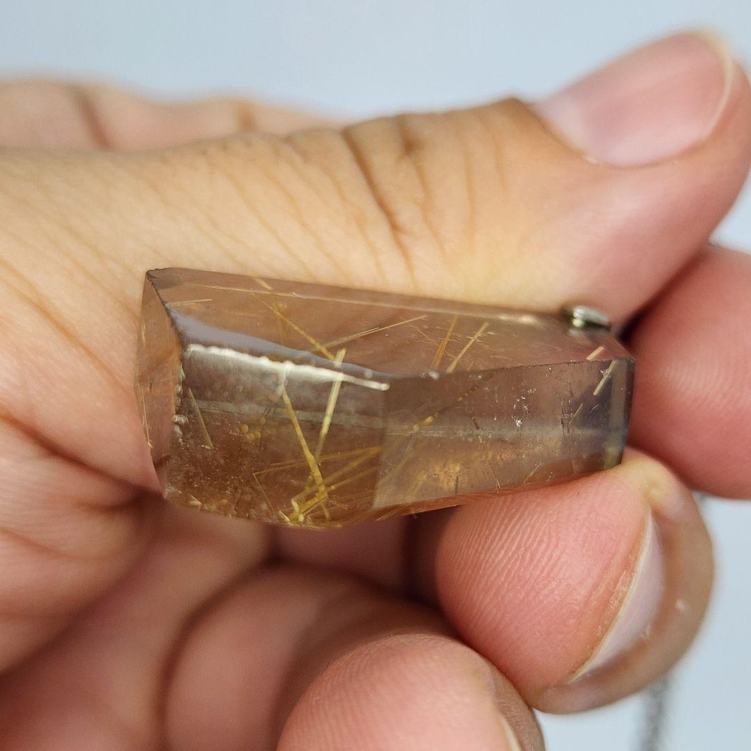 【黄金の輝きとポジティブエナジーをあなたへ】ゴールドルチルクォーツネックレス