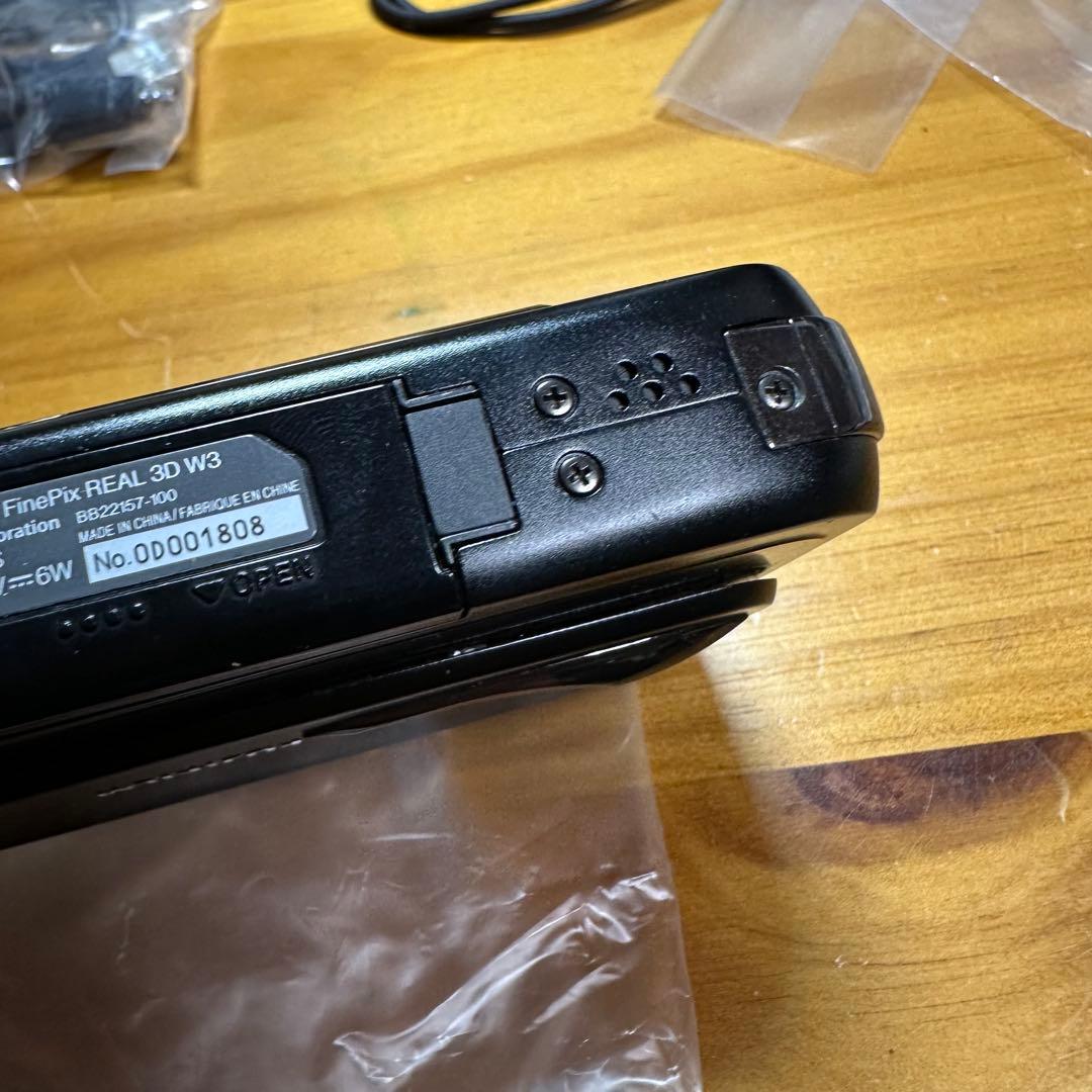 Fujifilm FinePix Real 3D W3 デジカメ 6318