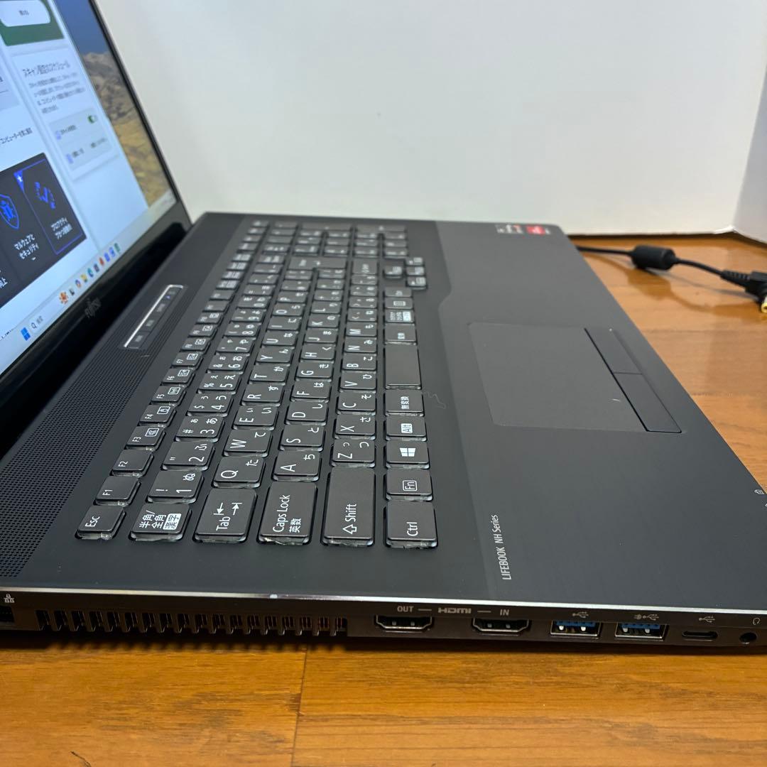 Ryzen7 5700U/メモリ-8GB/SSD 512GB FMVN77F3B