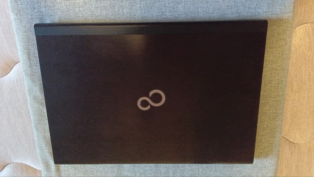 富士通 FMV LIFEBOOK U537　美品
