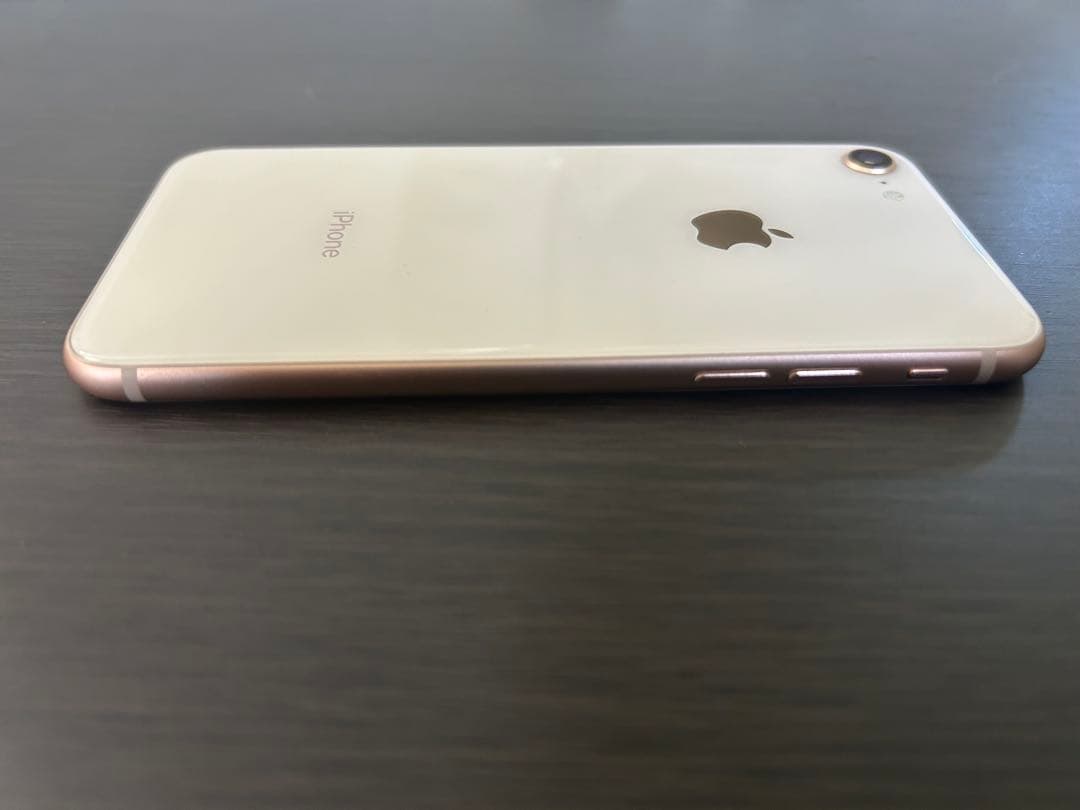 iPhone 8 SIMフリー 64GB