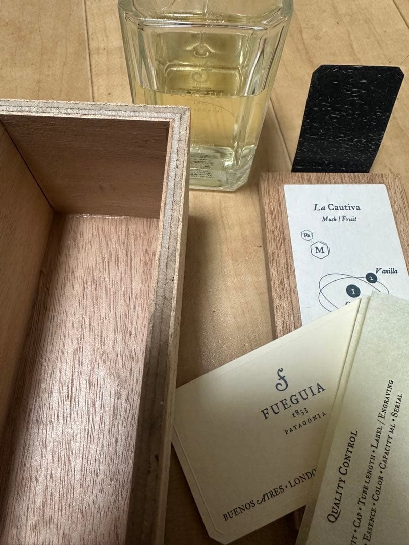 フエギア100ml La Cautiva 香水