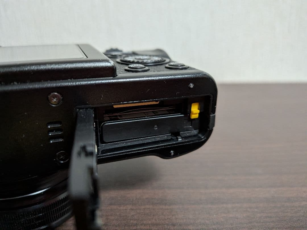FUJIFILM X10 デジタルカメラ 本体+バッテリー×2+充電器