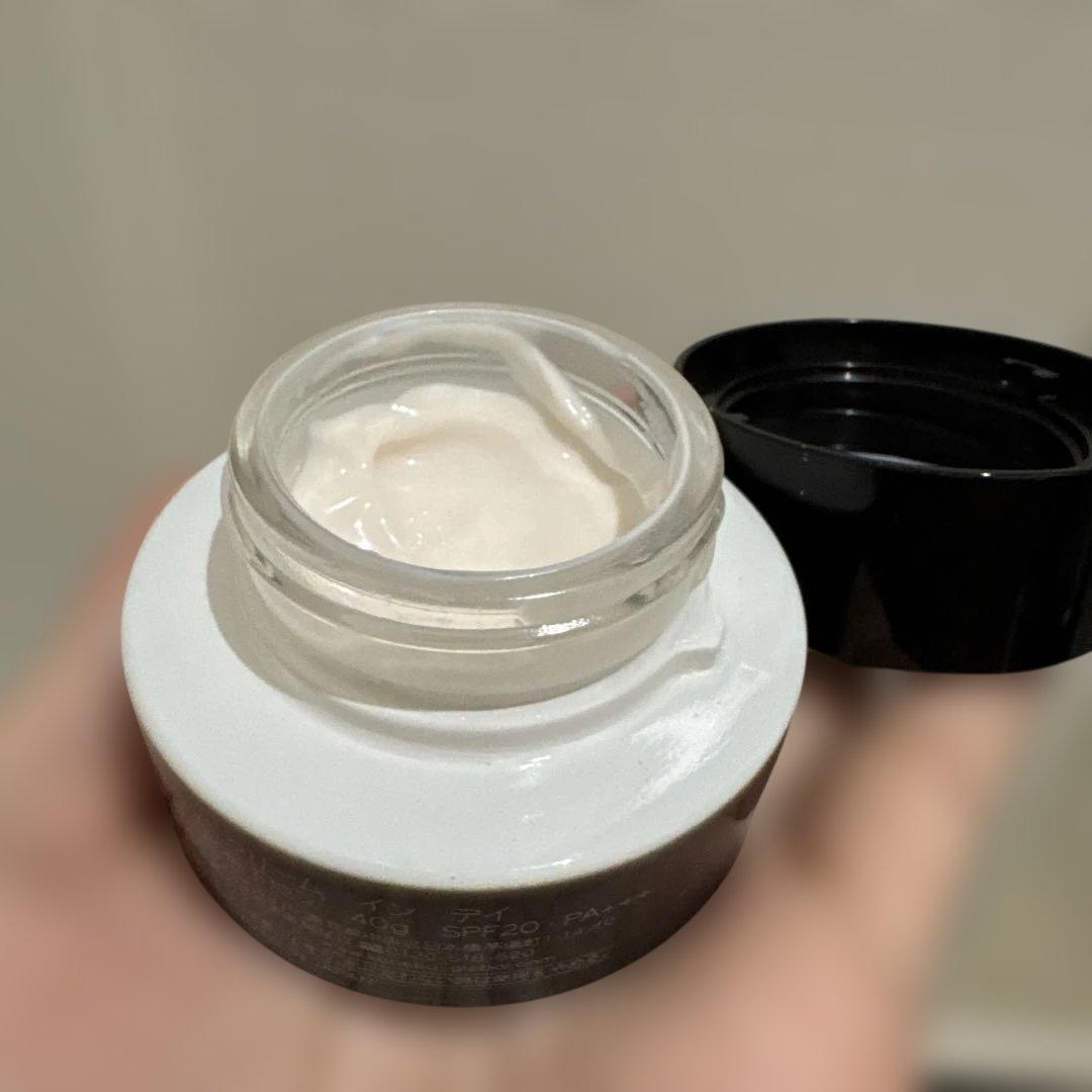 美品 KANebo クリーム イン デイ SPF20 40g