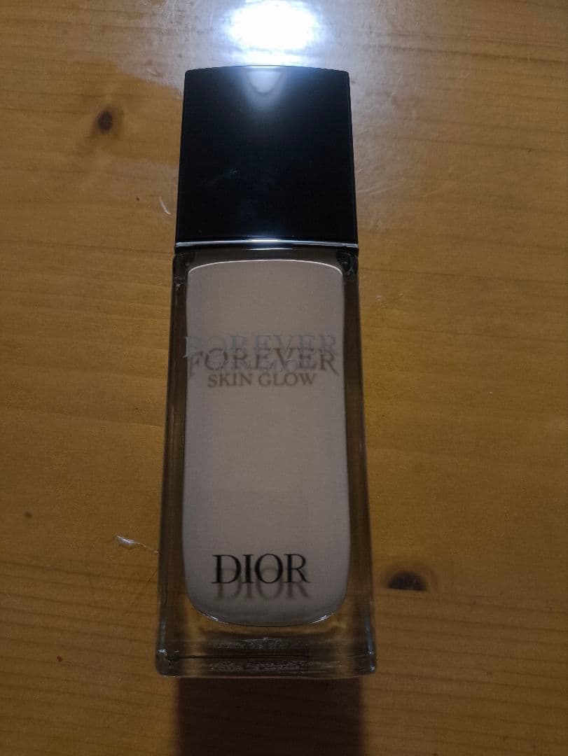 Dior フォーエヴァー フルイド グロウ リキッドファンデーション 1N