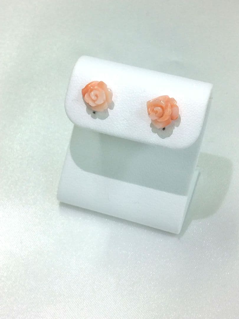 K18深海サンゴ 薔薇ピアス☆新品☆かわいい