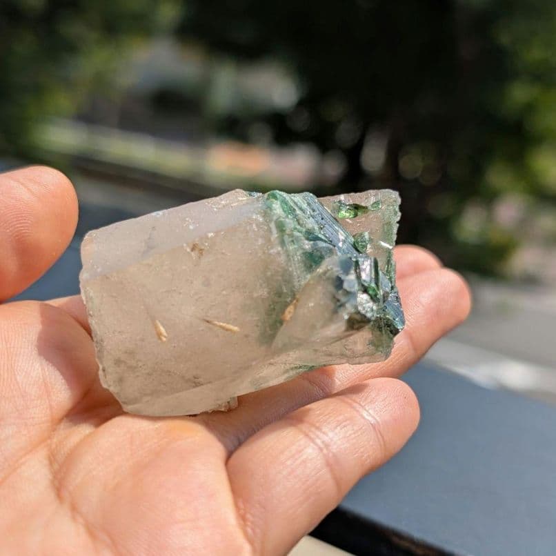 グリーントルマリン　トルマリン　クォーツ　水晶　原石　天然石　電気石　緑　高品質