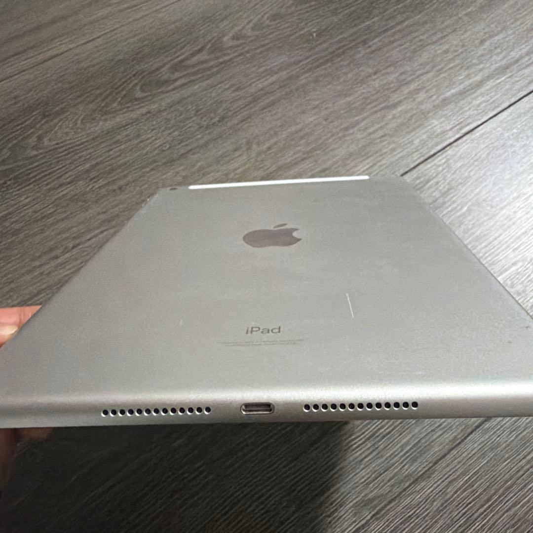 Apple iPad 10.2インチ 第9世代 Wi-Fi 64GB シルバー