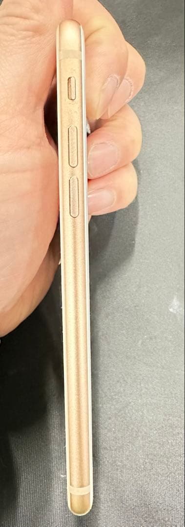 Apple iPhone 8 ゴールド 本体 ドコモ SIMフリー