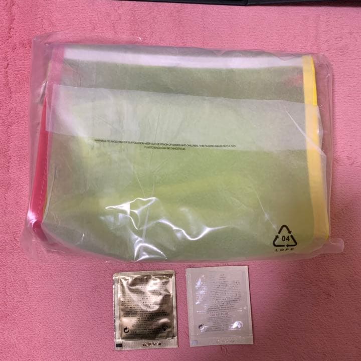 【未使用】シュウウエムラ BOX・ポーチ・試供品付 ボタニカルクレンジングオイル