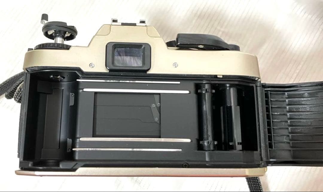 Nikon FE2 フィルムカメラ、クローズアップレンズ、レンズカバーセット