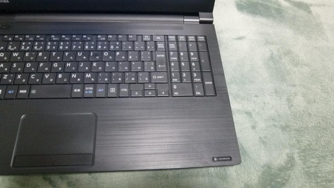 東芝 B65/H CPUi3 新品SSD256GB フルHD 第７世代動作中古品