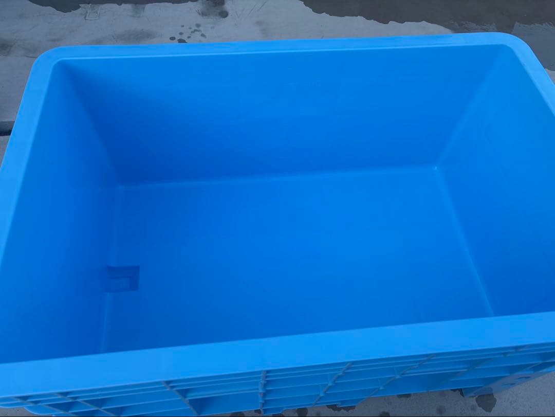大型プラスチック　水槽　池