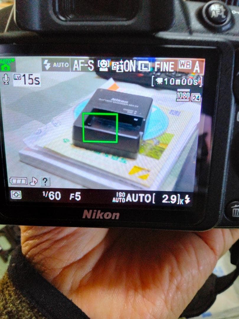 Nikon ニコン D3100 ダブルズームキット 【レンズ2本 難あり】