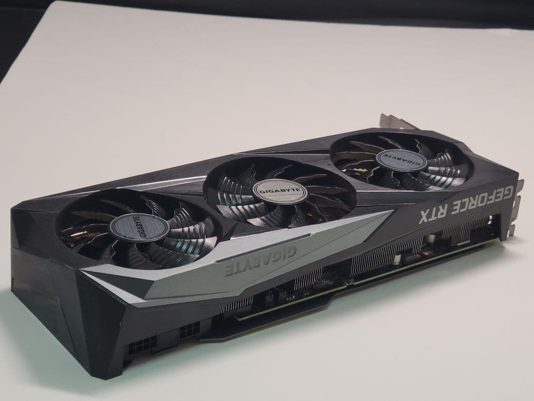 GIGABYTE GEFORCE RTX 3070 本体
