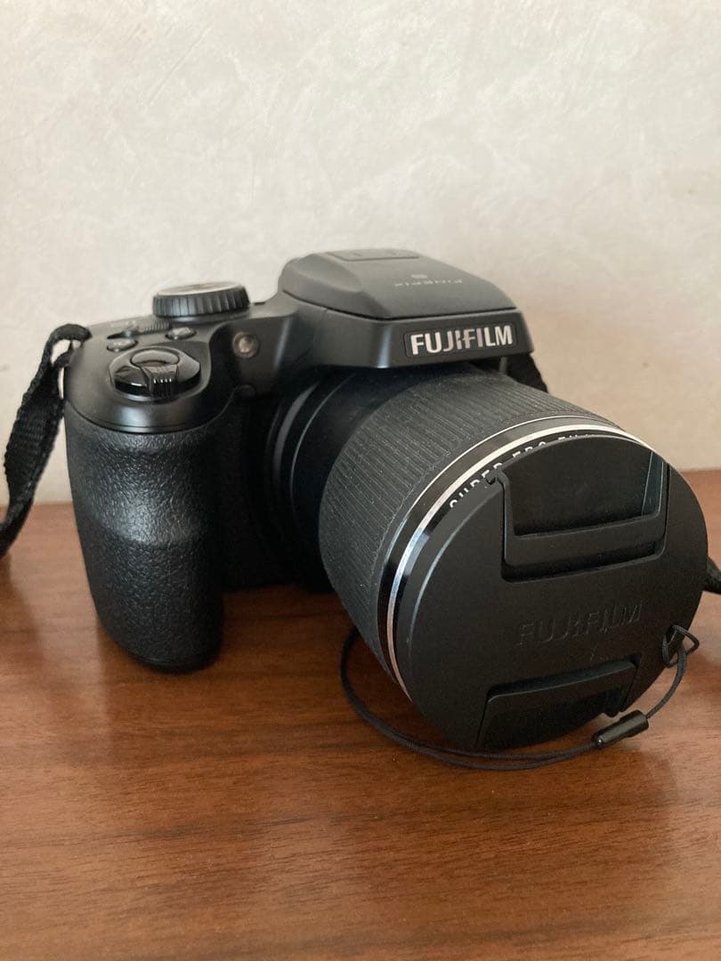 FUJIFILMデジタル一眼レフカメラ finepix s8200説明書付き