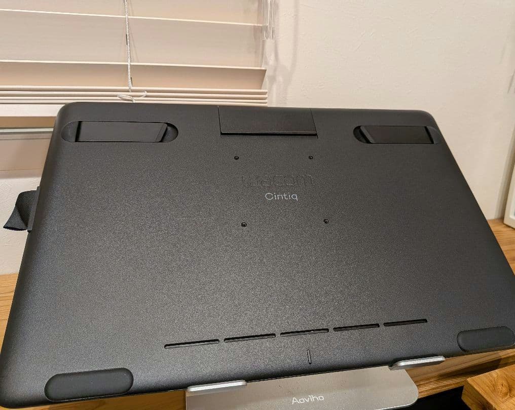 Wacom Cintiq 16FHD（DTK1660）ペンタブレット本体