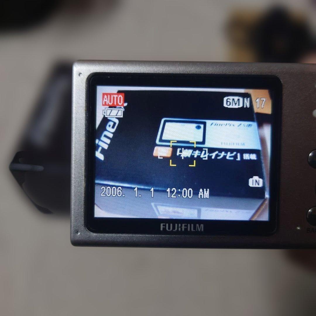 Fujifilm FinePix Z5 ピンク/シルバー