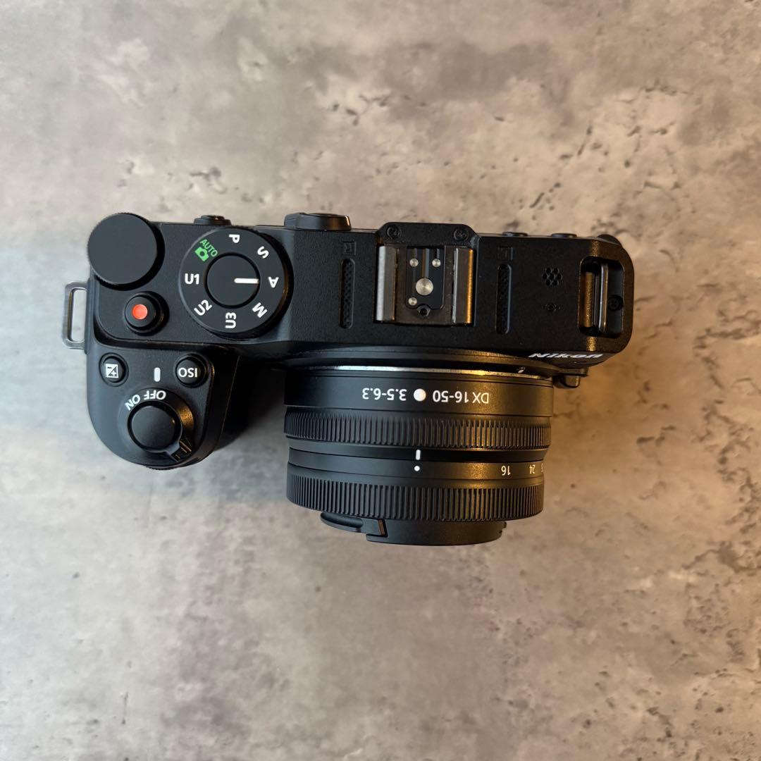Nikon Z30 ボディ + レンズ 6-50 VR