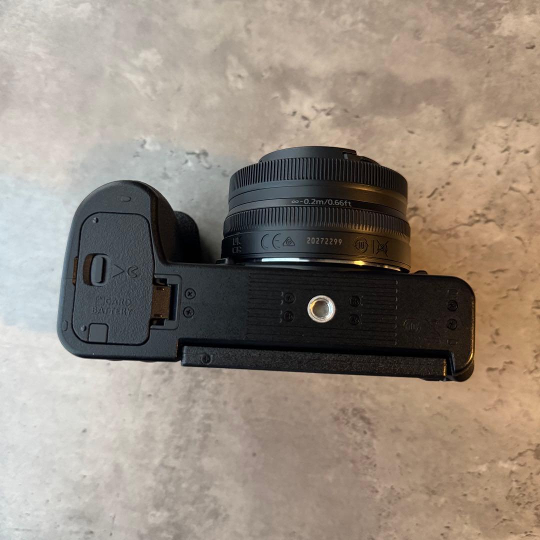 Nikon Z30 ボディ + レンズ 6-50 VR