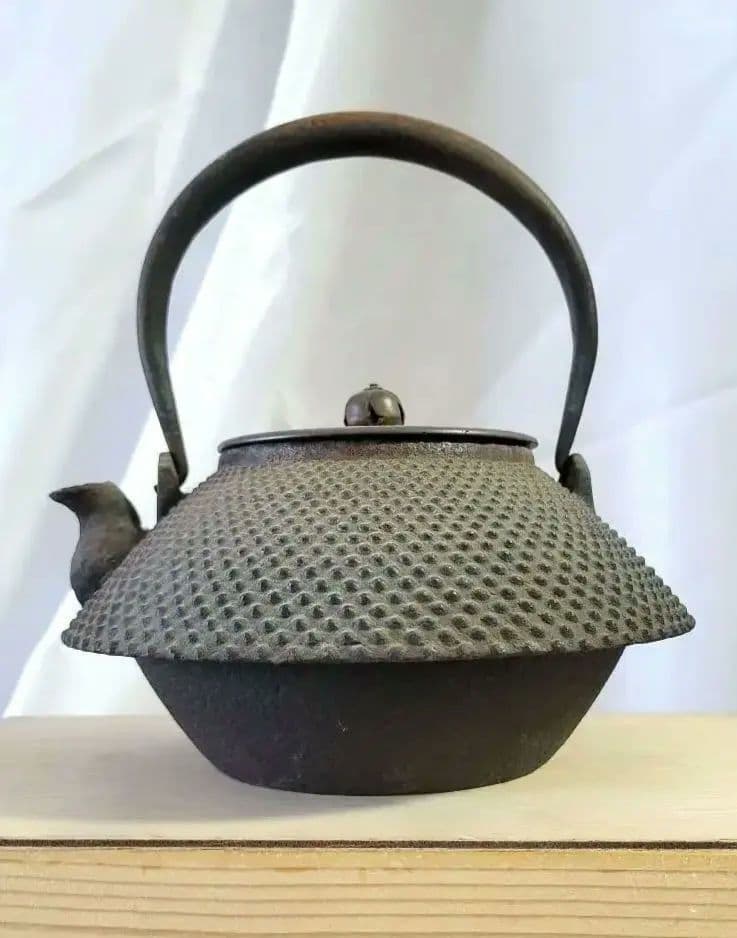 鉄瓶　霰　鉄器　急須　アンティーク品
