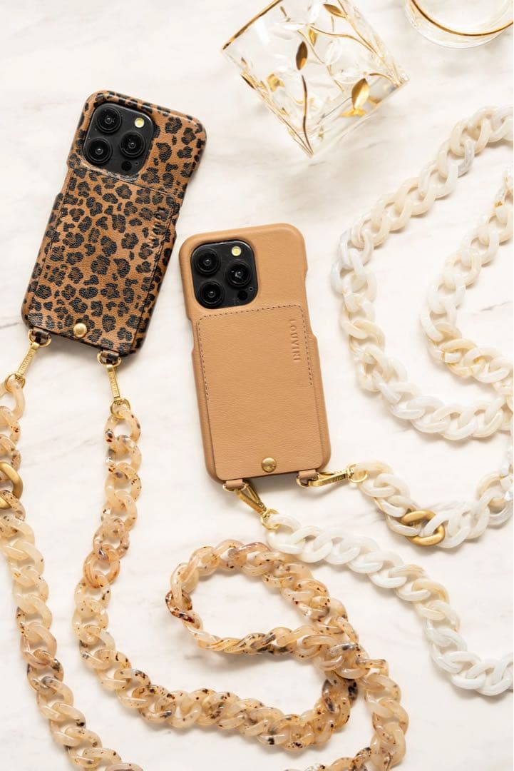 LOUVINI PARIS LOU LEOPARD iPhone16 ケース
