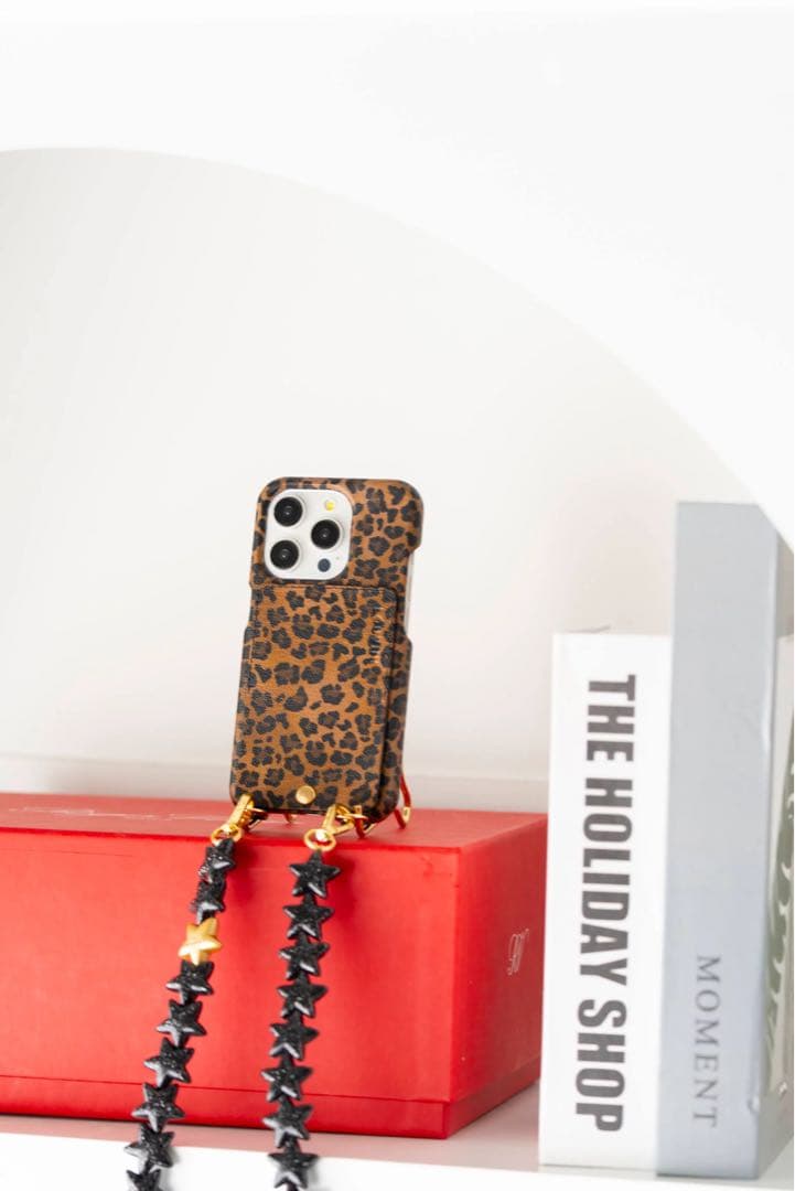 LOUVINI PARIS LOU LEOPARD iPhone16 ケース