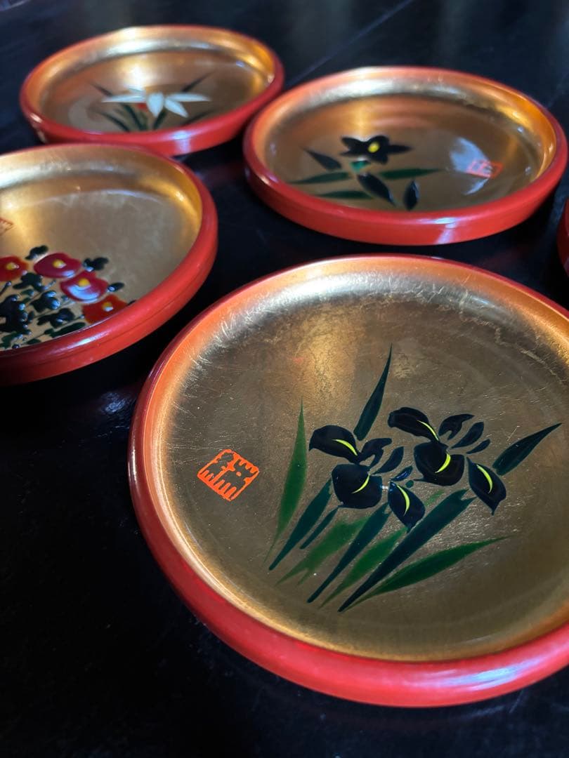 アンティーク品　漆器 金彩菓子器皿　5枚セット 菊・桔梗・カキツバタ・梅・蘭