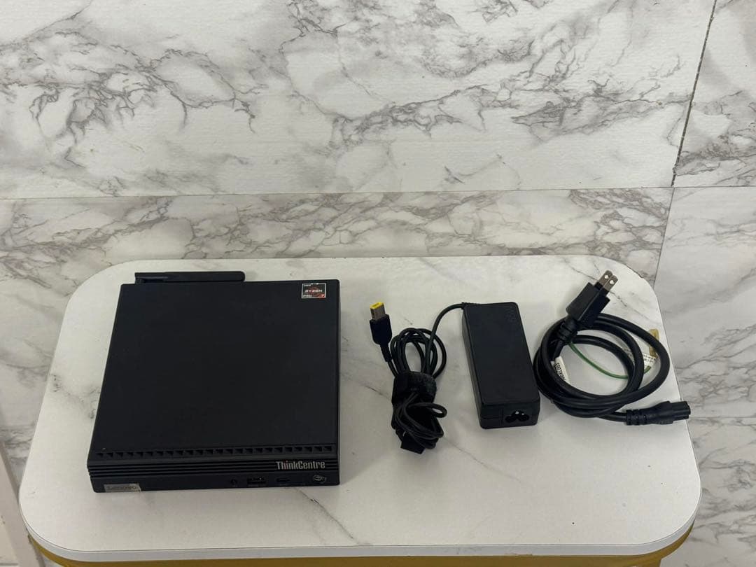 即日発送可　Lenovo ThinkCentre M75q Gen2 ミニpc