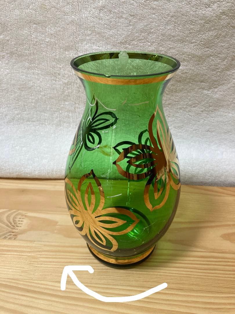 ボヘミアンガラス　金彩花柄エメラルドグリーン 工芸品19㎝　花瓶　水入れキッチン