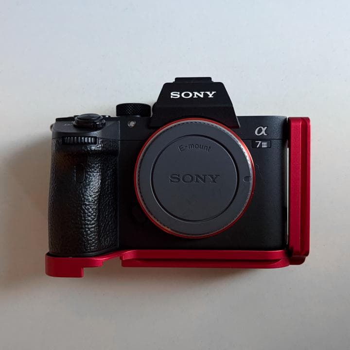 Sony α7 III ミラーレスカメラ 本体（ボディ） バッテリー付き
