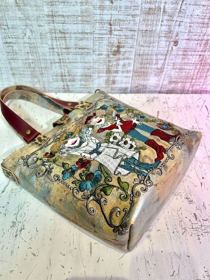 [一点物]ロラライハリス♡本革刺繍のバッグ♡アンティーク調ベージュ本革バッグ♡