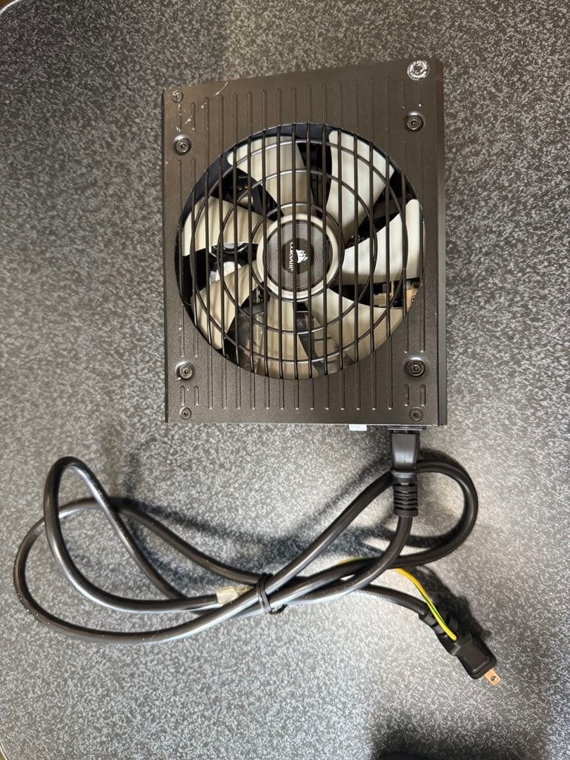 RM750x コルセア　電源　corsair