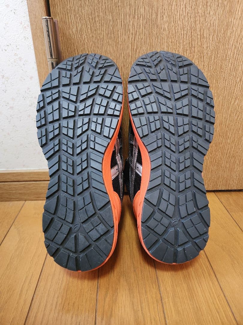 ASICSウィンジョブ 安全靴 BOA黒/オレンジ/ファントムシルバー