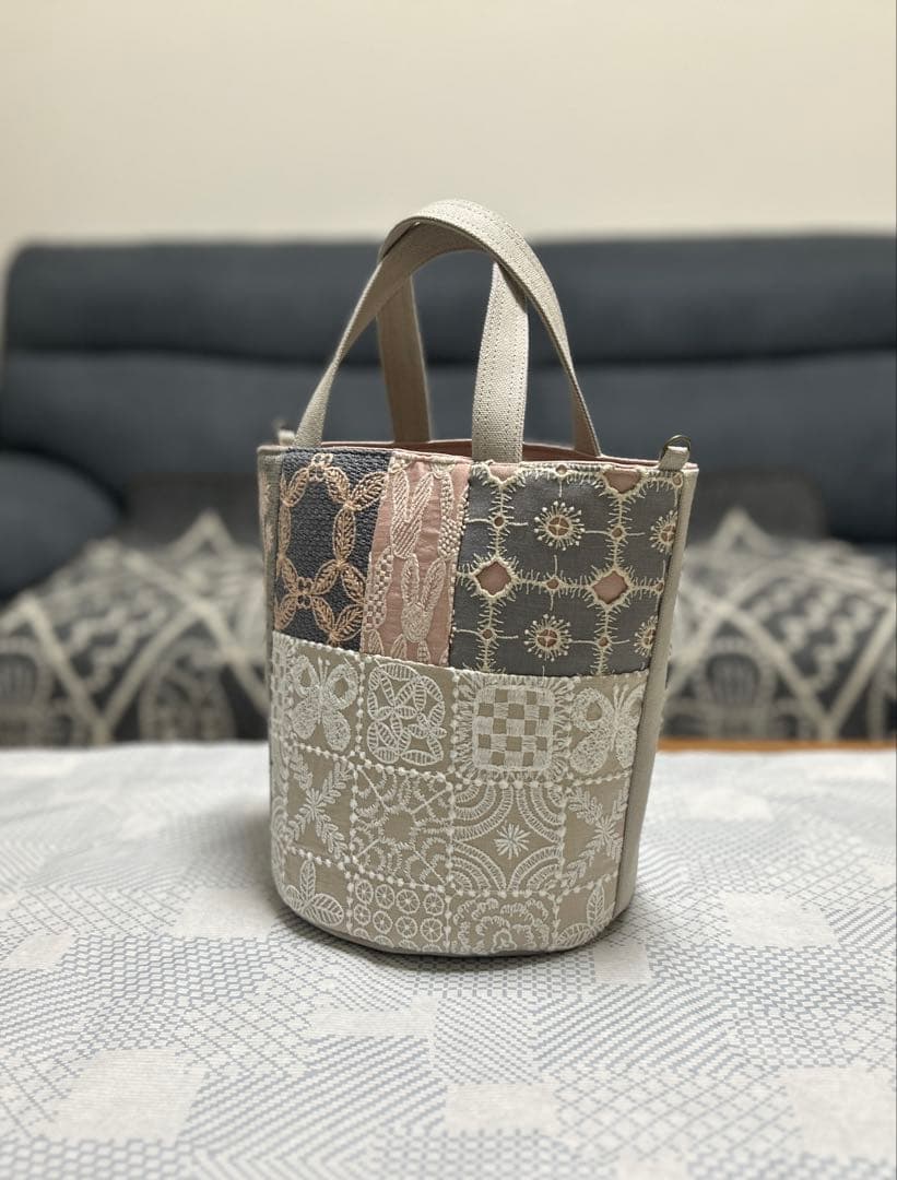 ハンドメイド ミナペルホネン パッチのバケツトート