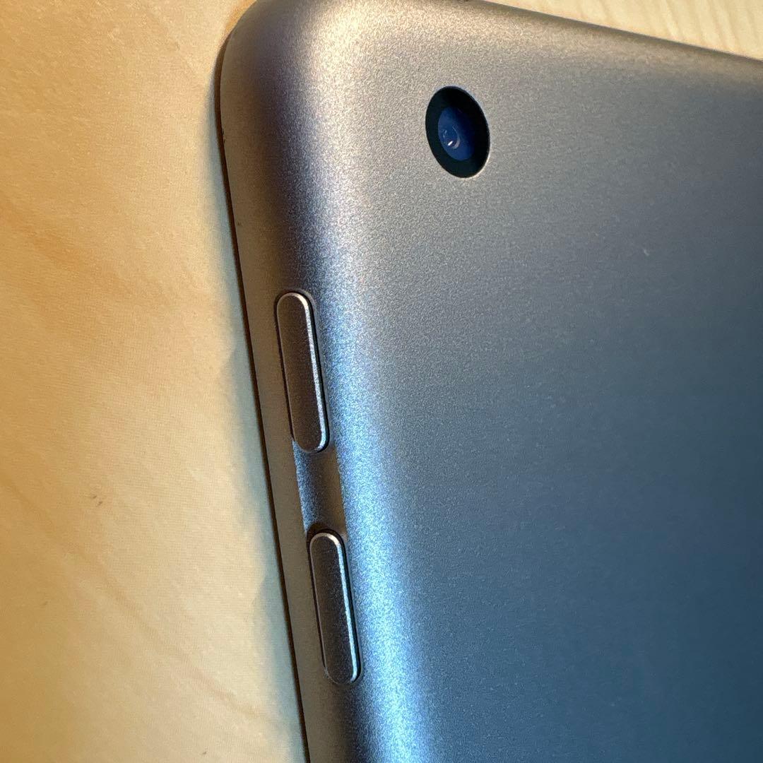 iPad (第6世代) Wi-Fi : A1893 スペースグレイ