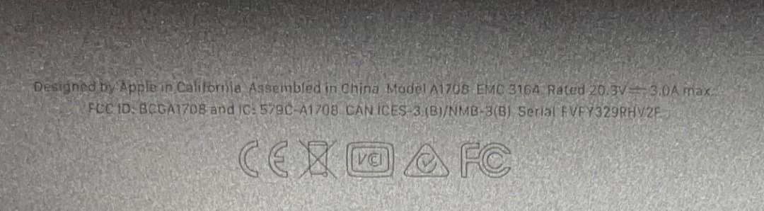 H*h様 液晶表示OK♪〜MacBook Pro (13-inch, 2017）