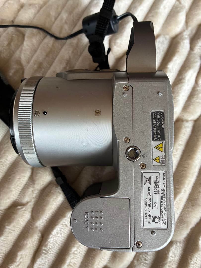 富士FUJIFILM FinePix 4900Z デジタルカメラ（付属品一式）