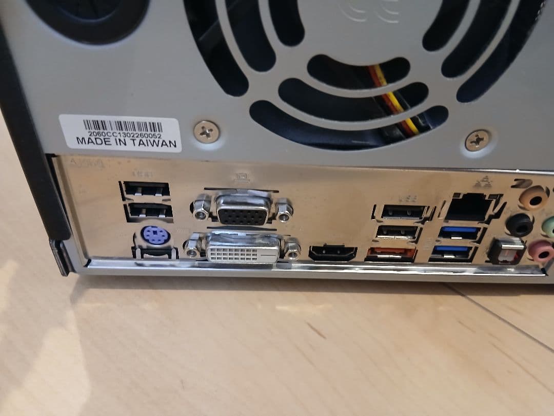 PCパーツ　 PC ケース　Mini-ITX　HDD2ベイ　NAS向き　電源付き
