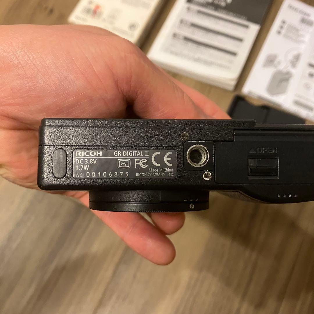 RICOH GR DIGITAL III 箱付き 予備バッテリーあり