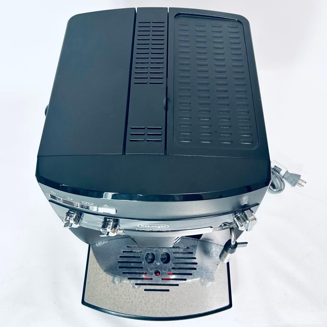De'Longhi デロンギ MAGNIFICA マグニフィカエスプレッソマシン