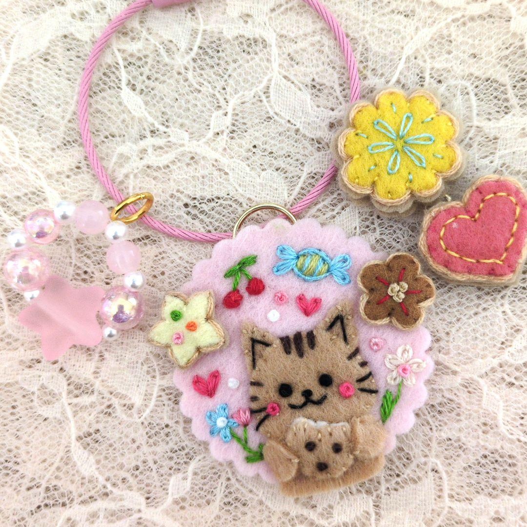 [専用　こり様]チャーム 刺繍 フェルト ストラップ＊仕上げ前、コメント必須