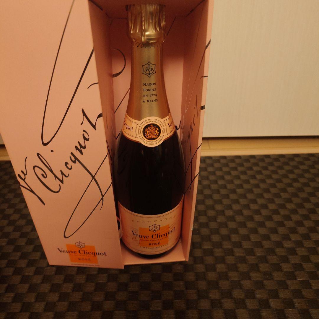 Veuve Clicquot ロゼシャンパン 750ml