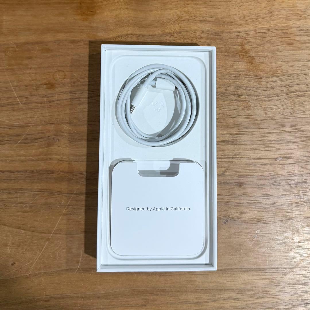 Apple iPhone 13 256GB ホワイト 箱　充電器付き
