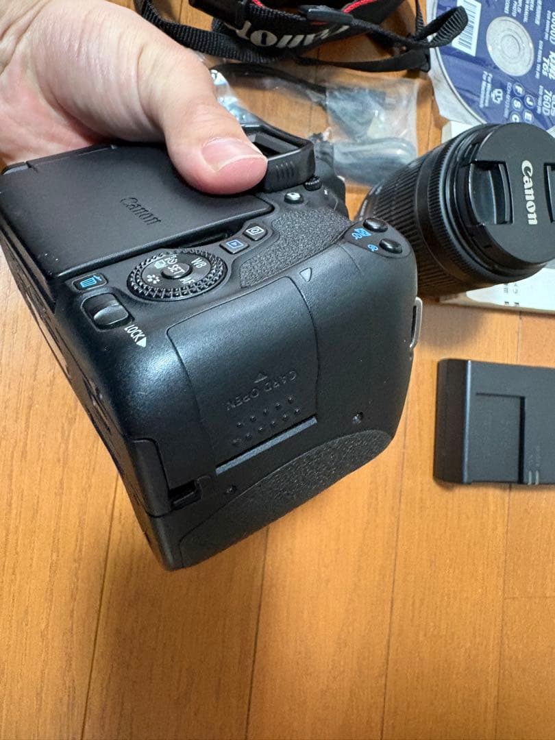 専門店確認済現状渡しCanonEOS8000D +EF-S18-55mmSTM
