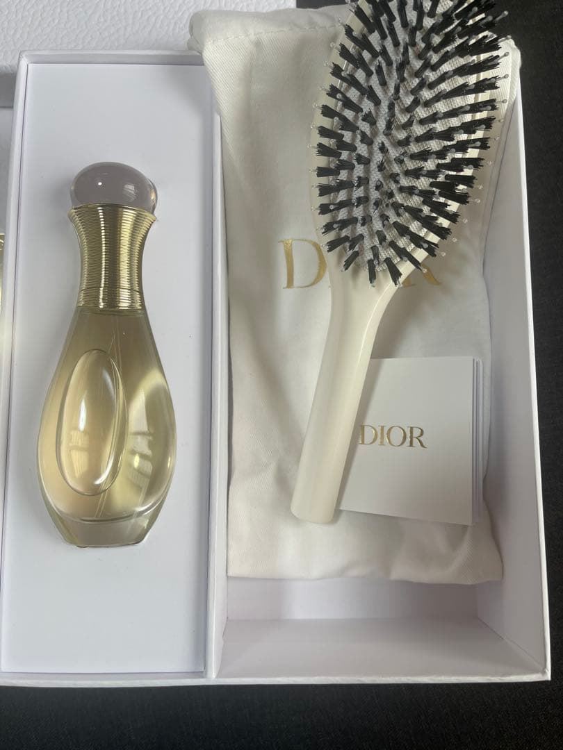 新品ディオール　Dior ヘアミスト　ヘアブラシ　ブックマーク