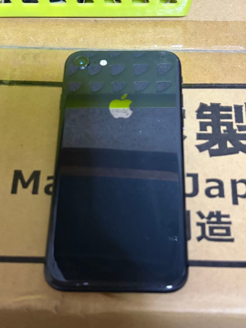 【説明の容量の部分を必ず読んでください！】iPhone8 本体のみ　SIMなし