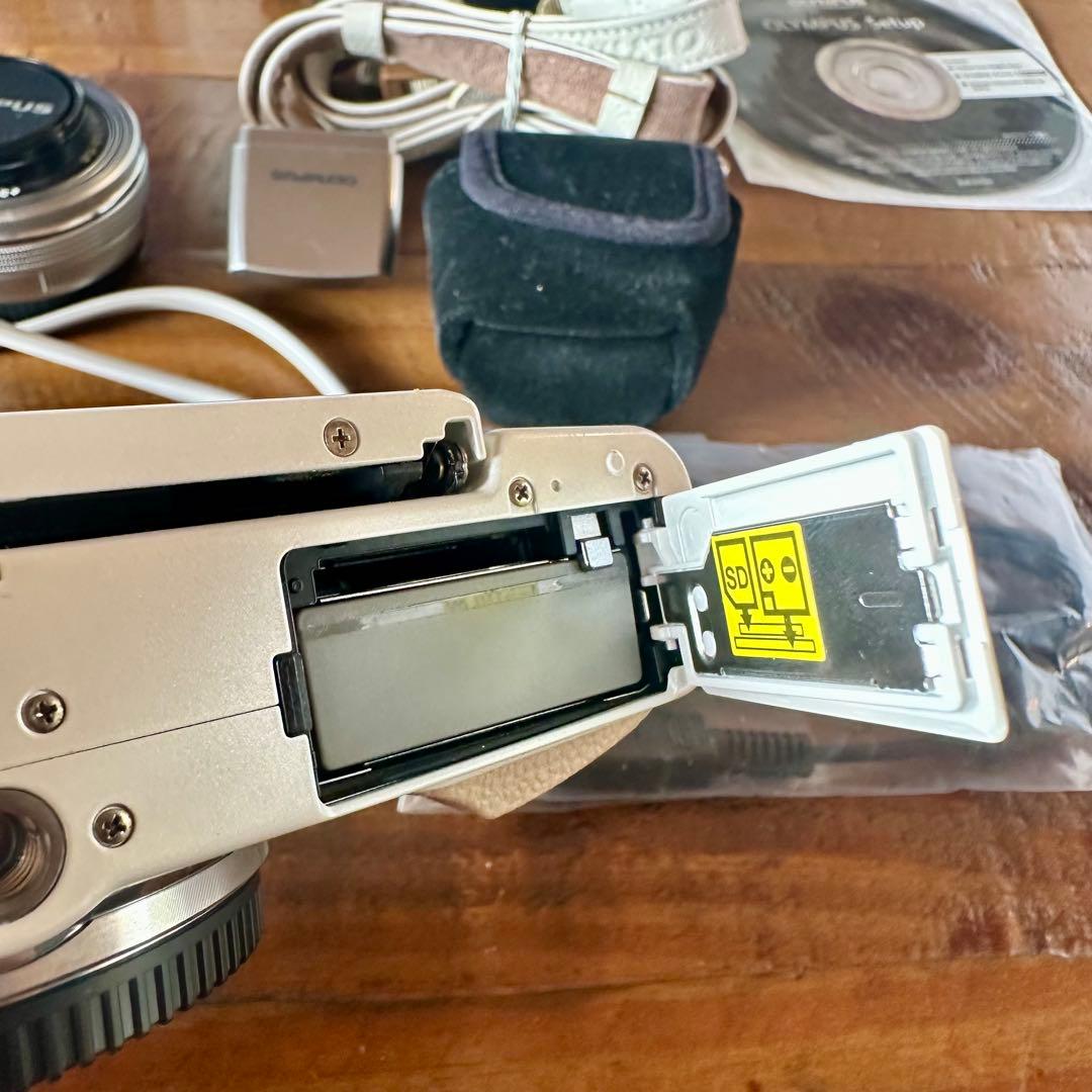 【オリンパス】OLYMPUS PEN E-PL7 ホワイト