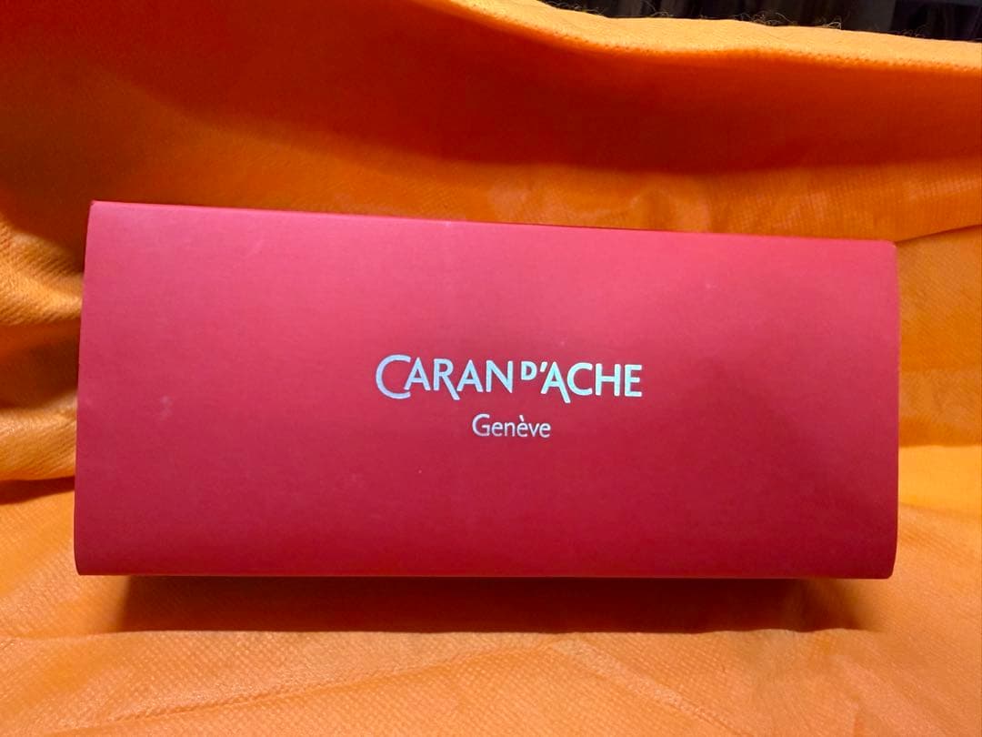 CARAN D'ACHE バリアス　エボニー　ボールペン　ローズゴールド