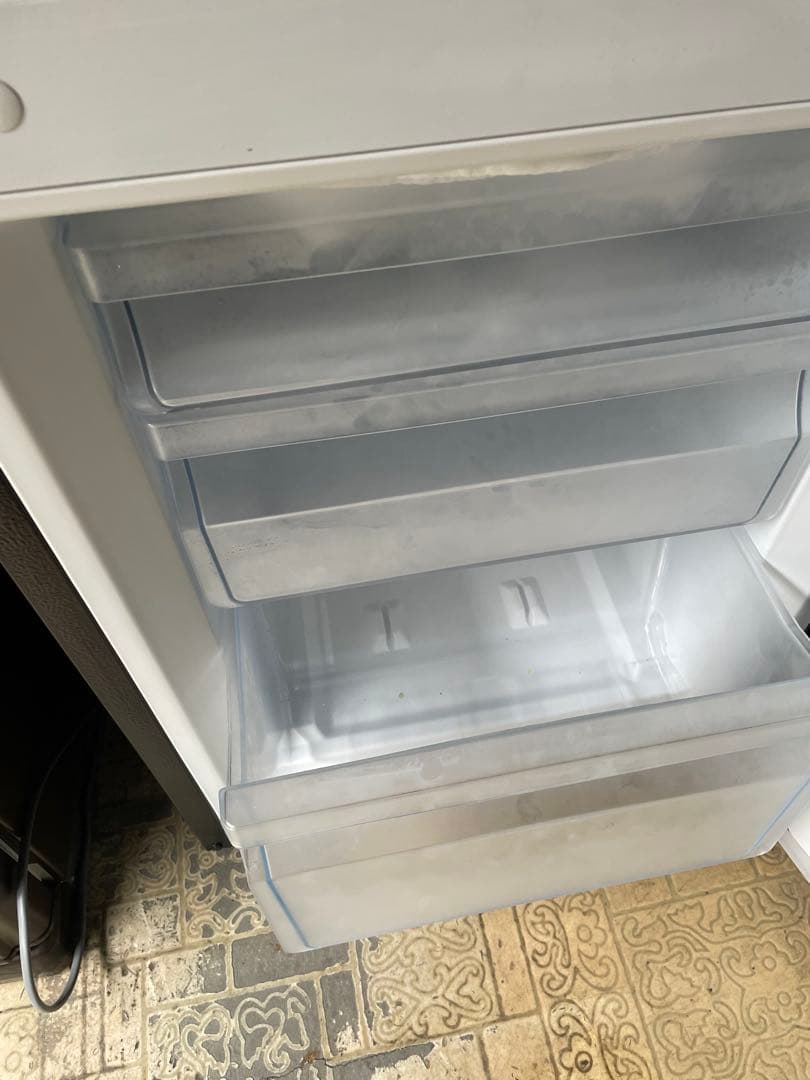 美品　ハイセンス　175L スリム型冷蔵庫